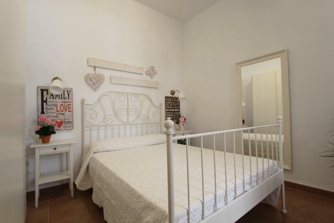 Apartamento Ollerias Málaga Extérieur photo