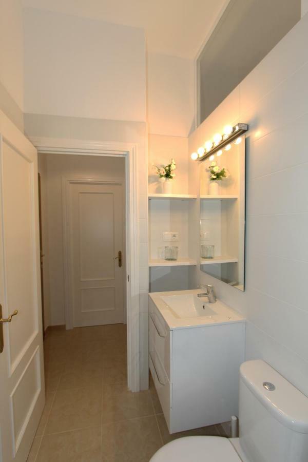 Apartamento Ollerias Málaga Extérieur photo