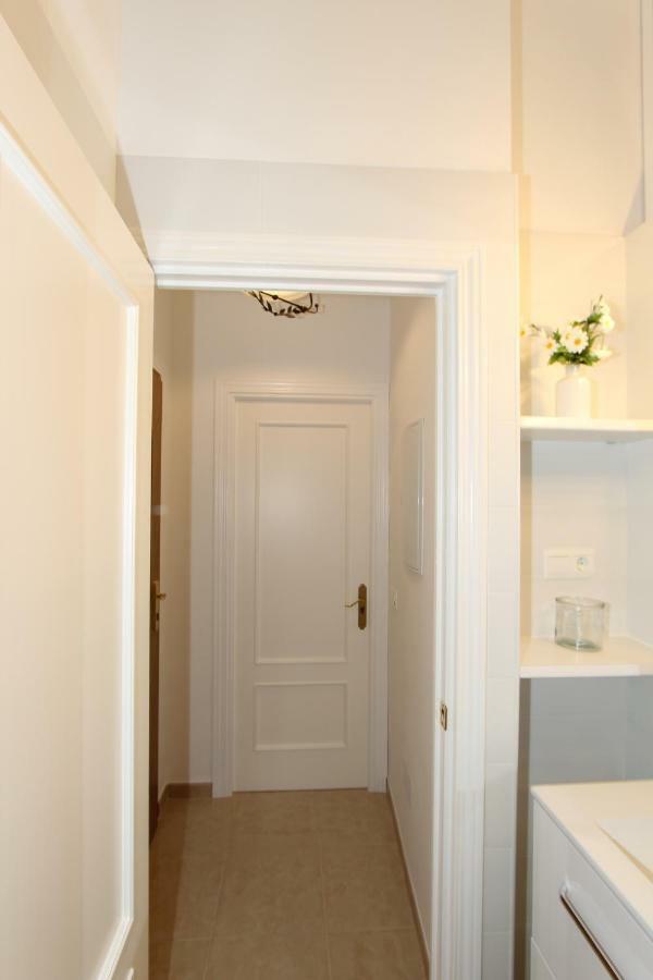 Apartamento Ollerias Málaga Extérieur photo